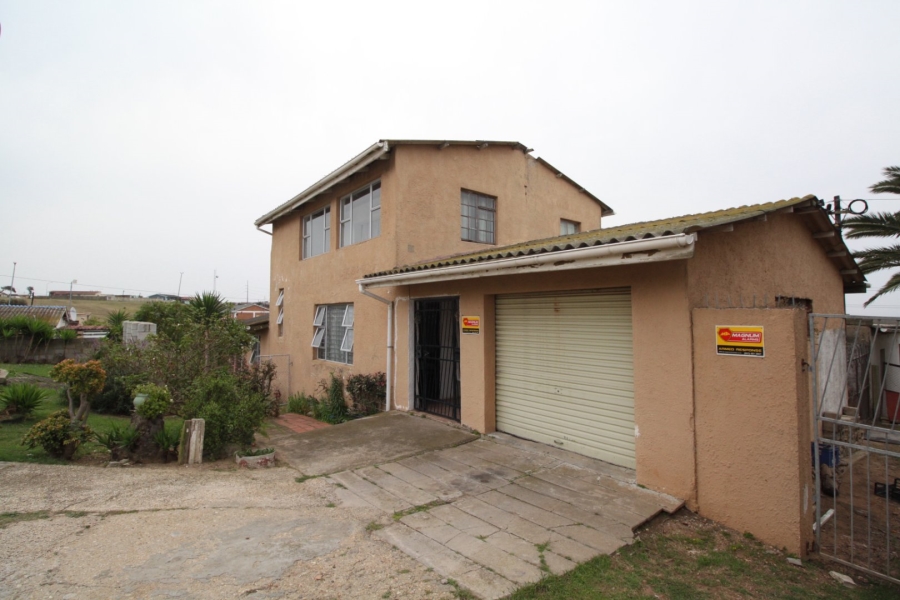 4 Bedroom Property for Sale in West End Eastern Cape